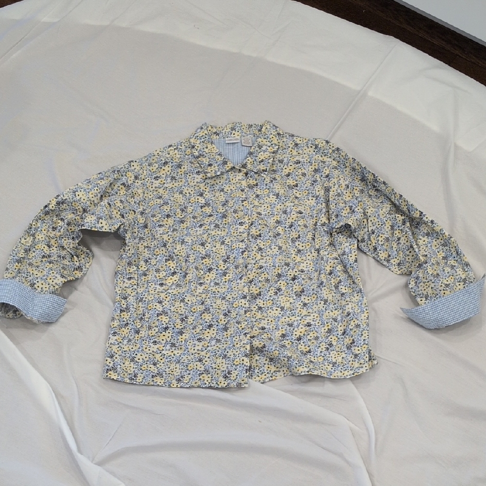 Cherokee Plus Size Floral Top with Blue and Yellow
